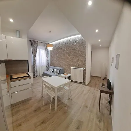 Domus Lidia - Non Fumatori アパート