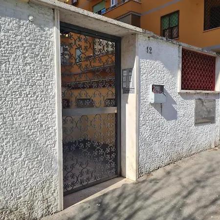 Domus Lidia - Non Fumatori * ローマ