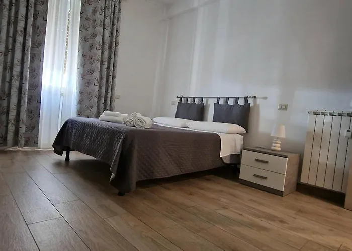 Domus Lidia - Non Fumatori *